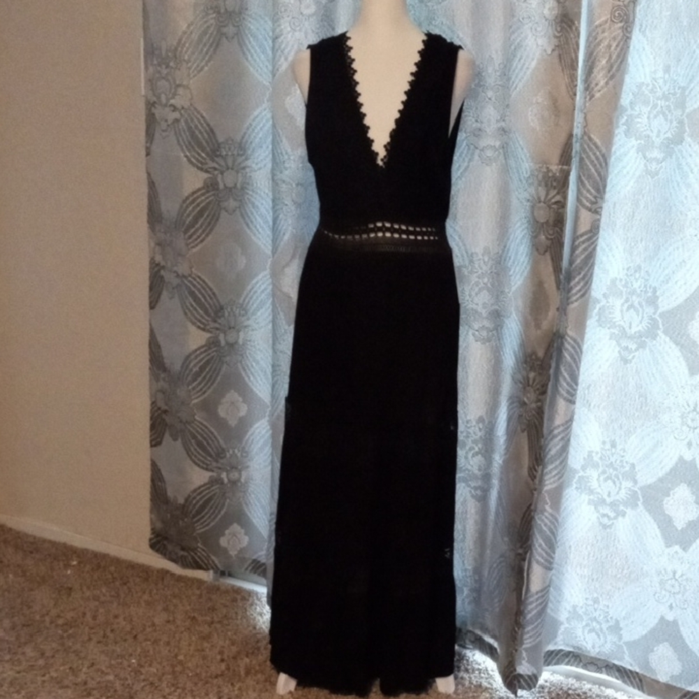 J for Justify Black V-Neck Sleeveless Maxi Gown